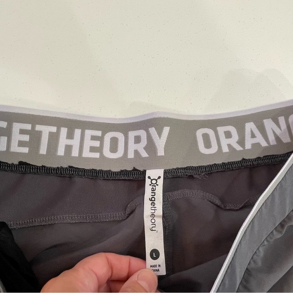Orangetheory Womens Gray Athletic Shorts Large Gym Workout Yoga Running - Picture 3 of 6